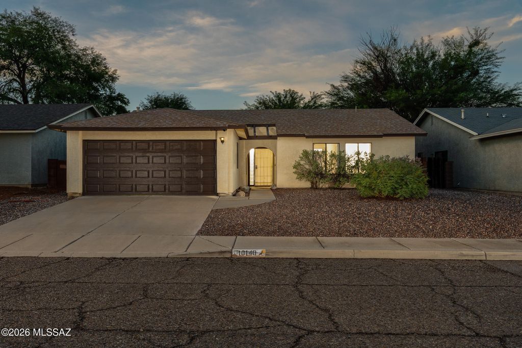 10140 E Cardiff Place, Tucson, AZ 85748
