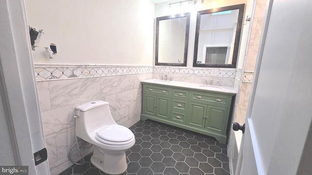 6018 W COLUMBIA AVE, Philadelphia, PA 19151