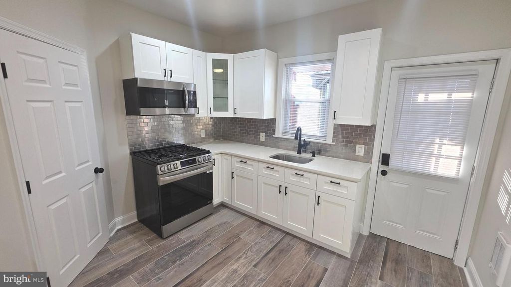 6018 W COLUMBIA AVE, Philadelphia, PA 19151