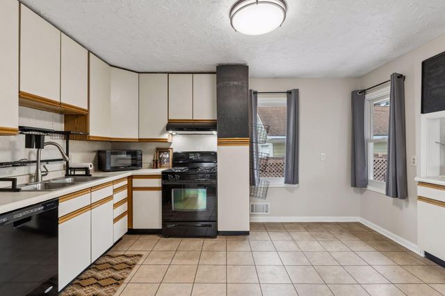 1961 Adolphus Street, Maplewood, MN 55117