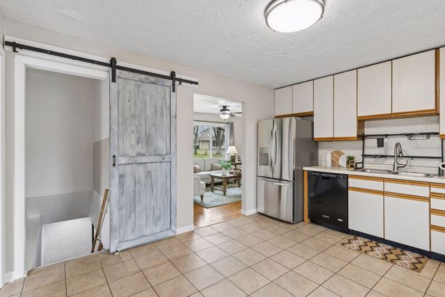 1961 Adolphus Street, Maplewood, MN 55117