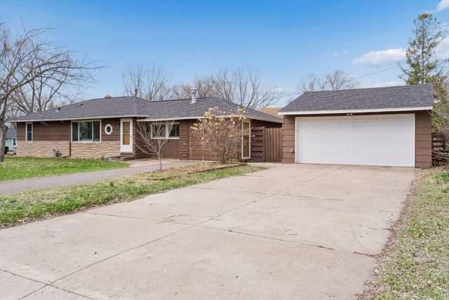 1961 Adolphus Street, Maplewood, MN 55117