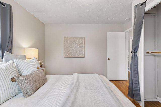 1961 Adolphus Street, Maplewood, MN 55117