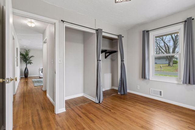 1961 Adolphus Street, Maplewood, MN 55117