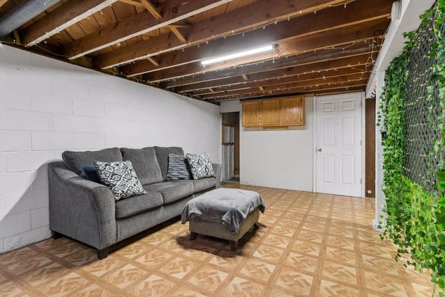 1961 Adolphus Street, Maplewood, MN 55117