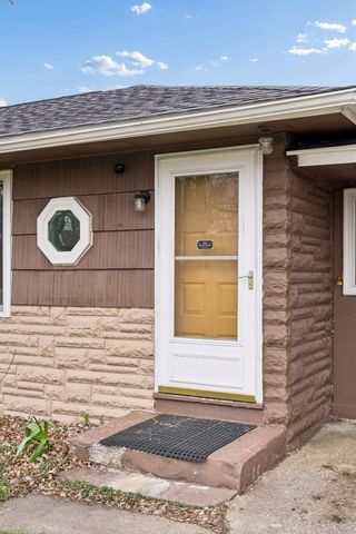 1961 Adolphus Street, Maplewood, MN 55117