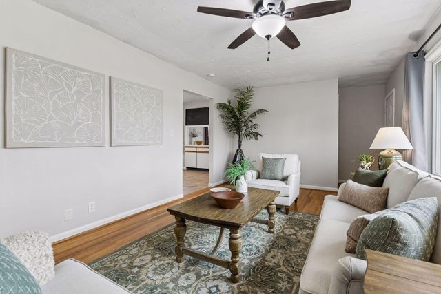 1961 Adolphus Street, Maplewood, MN 55117