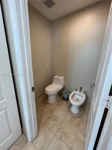 1029 SW 10th Ave, Miami, FL 33130