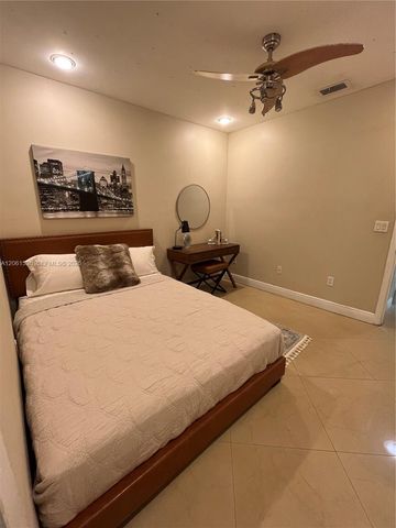 1029 SW 10th Ave, Miami, FL 33130