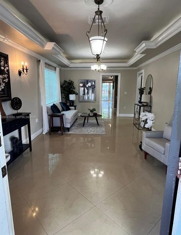 1029 SW 10th Ave, Miami, FL 33130