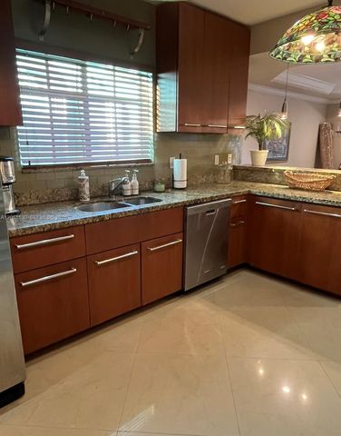 1029 SW 10th Ave, Miami, FL 33130