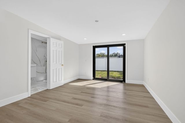 451 Dionne Drive, West Palm Beach, FL 33406