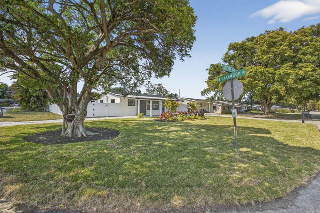 451 Dionne Drive, West Palm Beach, FL 33406