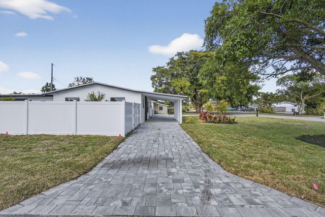 451 Dionne Drive, West Palm Beach, FL 33406