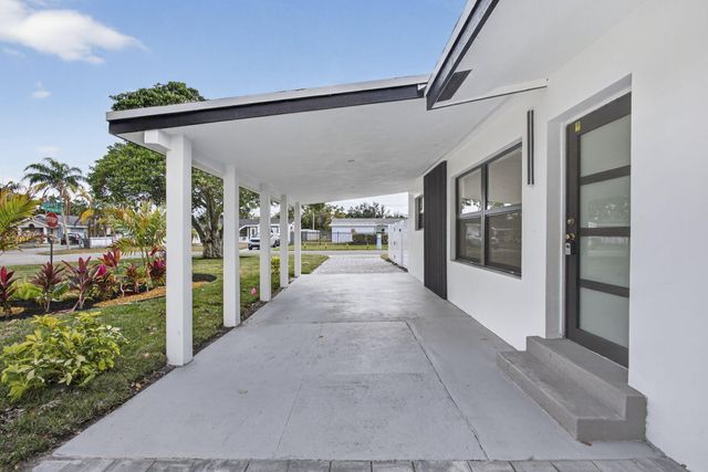 451 Dionne Drive, West Palm Beach, FL 33406