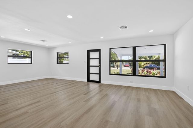 451 Dionne Drive, West Palm Beach, FL 33406