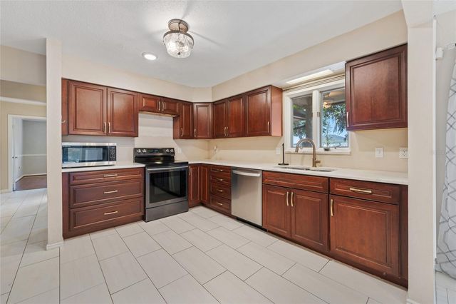 33651 OVERTON DRIVE, Leesburg, FL 34788