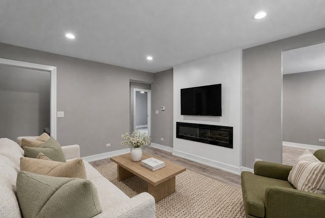 8914 S Normal Avenue, Chicago, IL 60620
