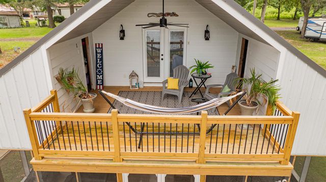 305 County Road 193, Gary, TX 75643