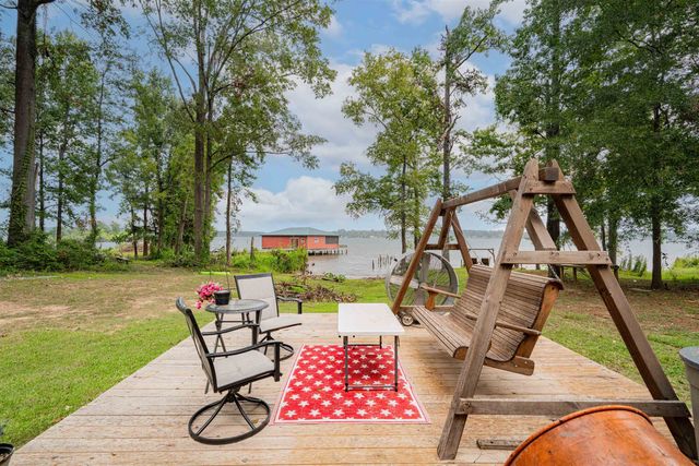 305 County Road 193, Gary, TX 75643