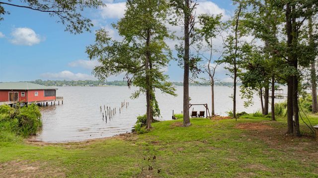 305 County Road 193, Gary, TX 75643