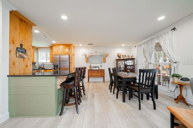 305 County Road 193, Gary, TX 75643