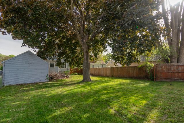 1717 Forest Avenue, Waterloo, IA 50702