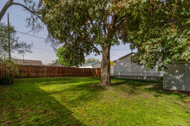 1717 Forest Avenue, Waterloo, IA 50702