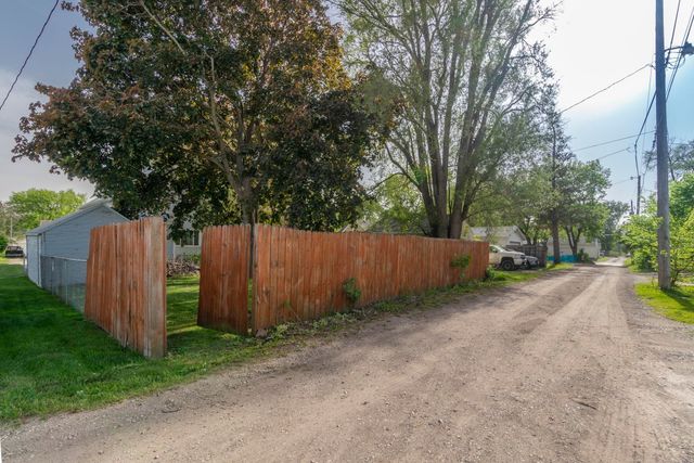 1717 Forest Avenue, Waterloo, IA 50702
