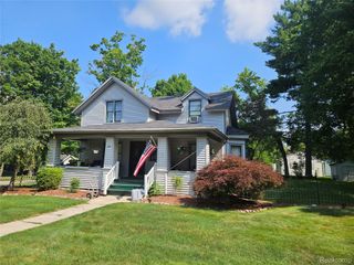 624 Hickory Street, Fenton, MI 48430