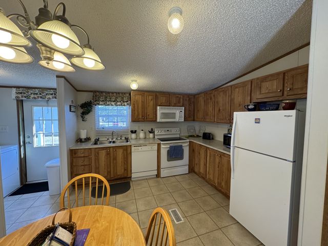 408 Shoreline Cir, Antioch, TN 37013