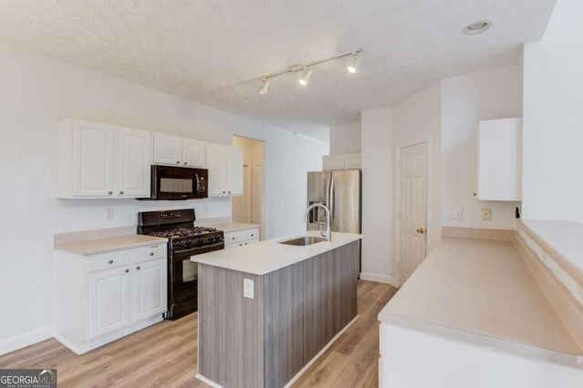 802 Board Walk Court, Loganville, GA 30052