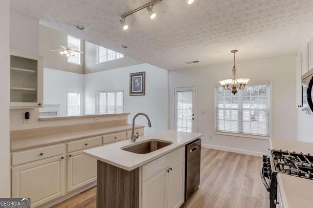 802 Board Walk Court, Loganville, GA 30052