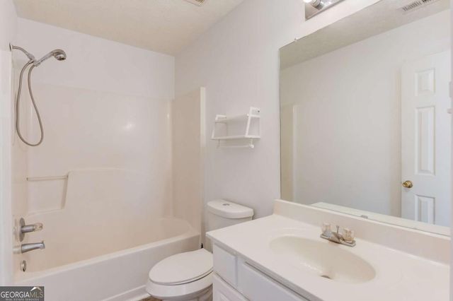 802 Board Walk Court, Loganville, GA 30052