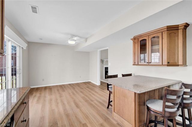 60 Harris Creek RD, Hampton, VA 23669