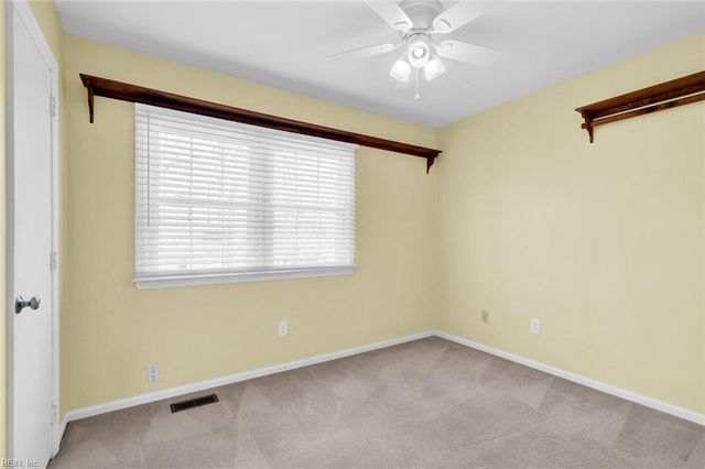 60 Harris Creek RD, Hampton, VA 23669