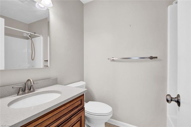 60 Harris Creek RD, Hampton, VA 23669