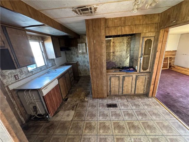 18966 Monterey, Hesperia, CA 92345