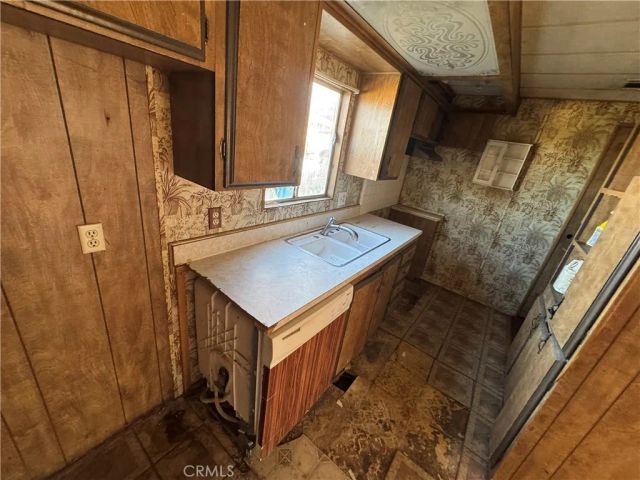 18966 Monterey, Hesperia, CA 92345