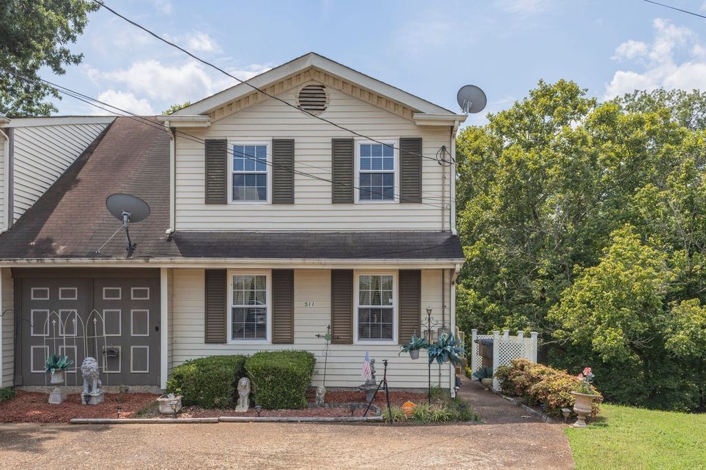 511 Clubhouse Ct, Antioch, TN 37013