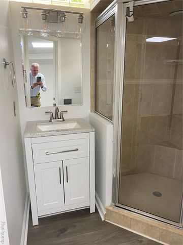 1886 E 13 Mile Road, Madison Heights, MI 48071