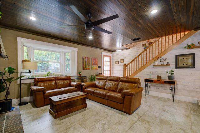2690 TEMPLE STREET, Sarasota, FL 34239