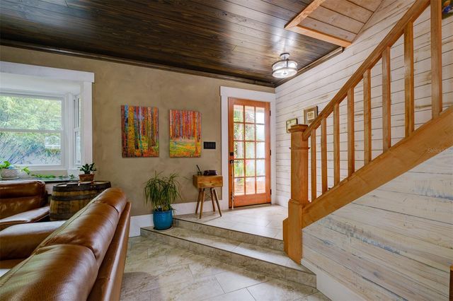 2690 TEMPLE STREET, Sarasota, FL 34239