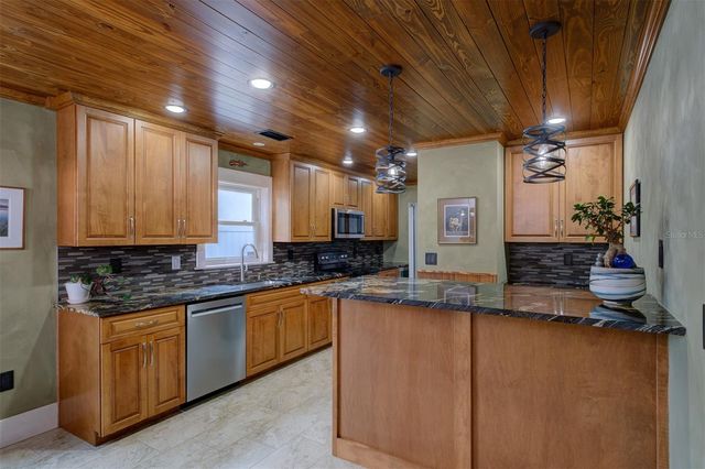 2690 TEMPLE STREET, Sarasota, FL 34239