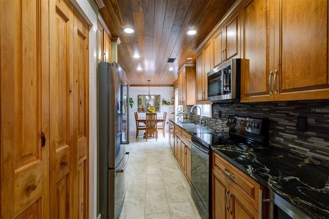 2690 TEMPLE STREET, Sarasota, FL 34239