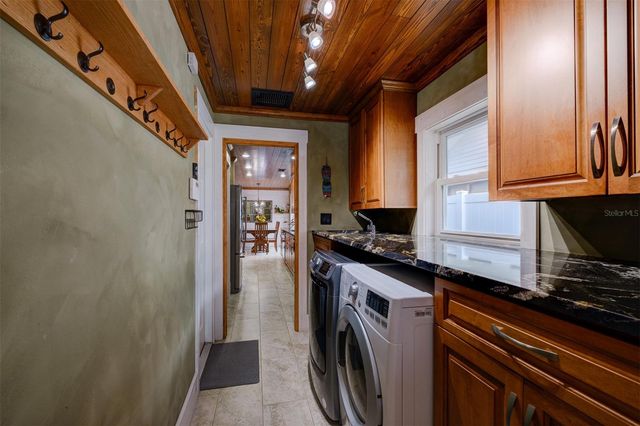 2690 TEMPLE STREET, Sarasota, FL 34239