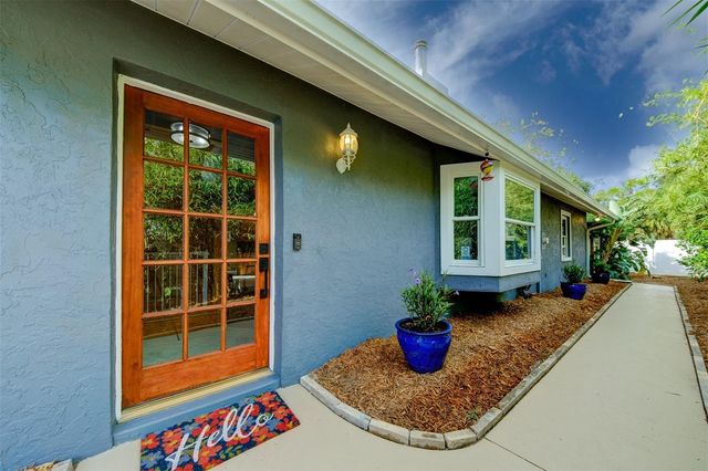 2690 TEMPLE STREET, Sarasota, FL 34239