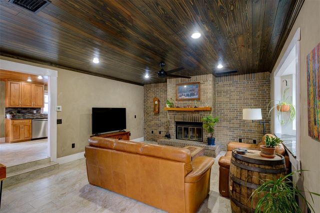 2690 TEMPLE STREET, Sarasota, FL 34239