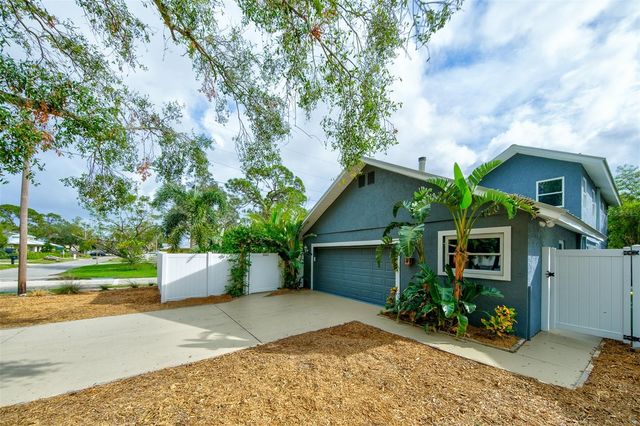 2690 TEMPLE STREET, Sarasota, FL 34239