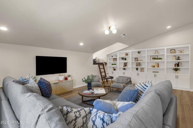 3930 N 30TH Street, Phoenix, AZ 85016